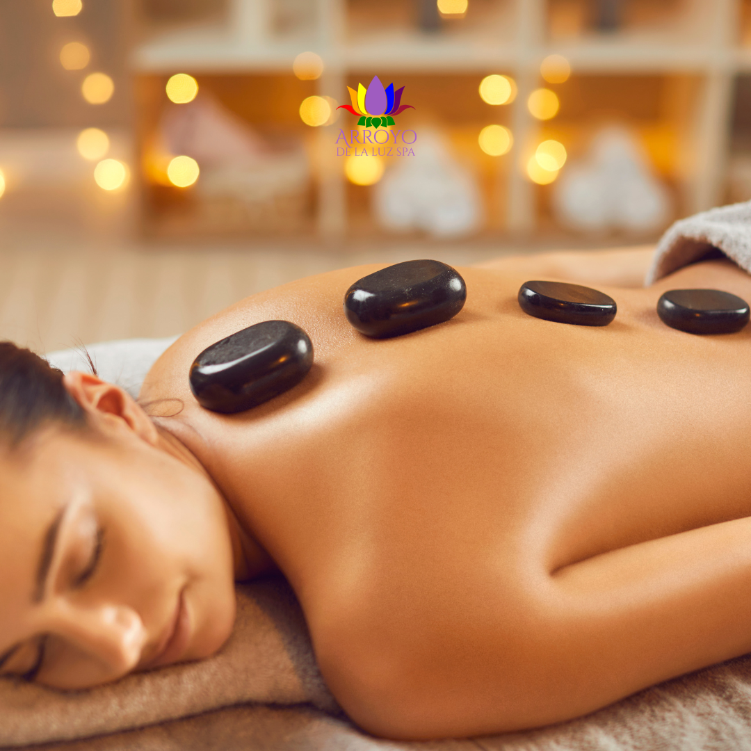 Masaje con piedras calientes, gemas y cuencos (80 min en total